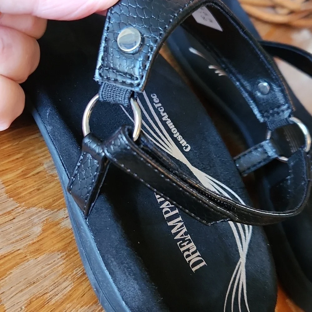 Dream Pairs preowned good